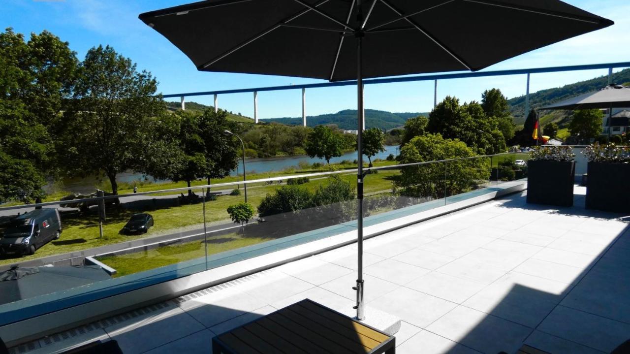 Moselufer Apartments Ürzig エクステリア 写真