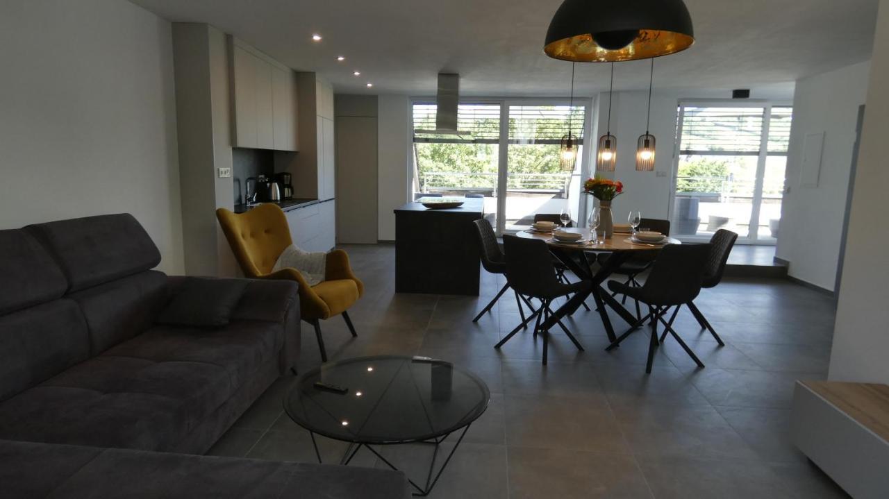 Moselufer Apartments Ürzig エクステリア 写真
