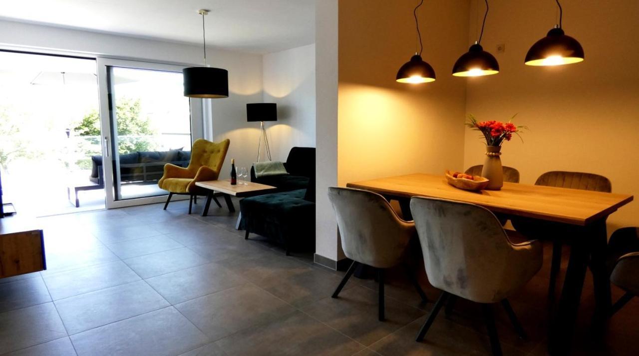 Moselufer Apartments Ürzig エクステリア 写真